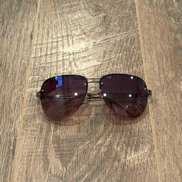 Impressions Woman’s Aviator Sunglasses main image 5